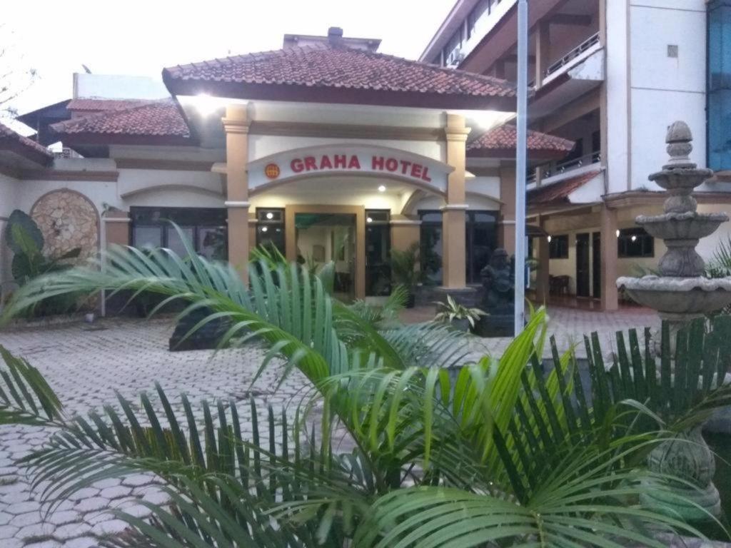 Graha Hotel Sragen Exterior foto