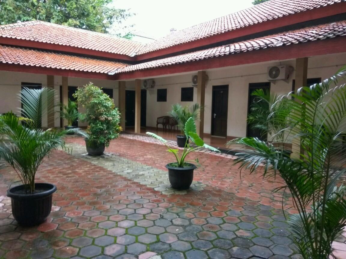 Graha Hotel Sragen Exterior foto