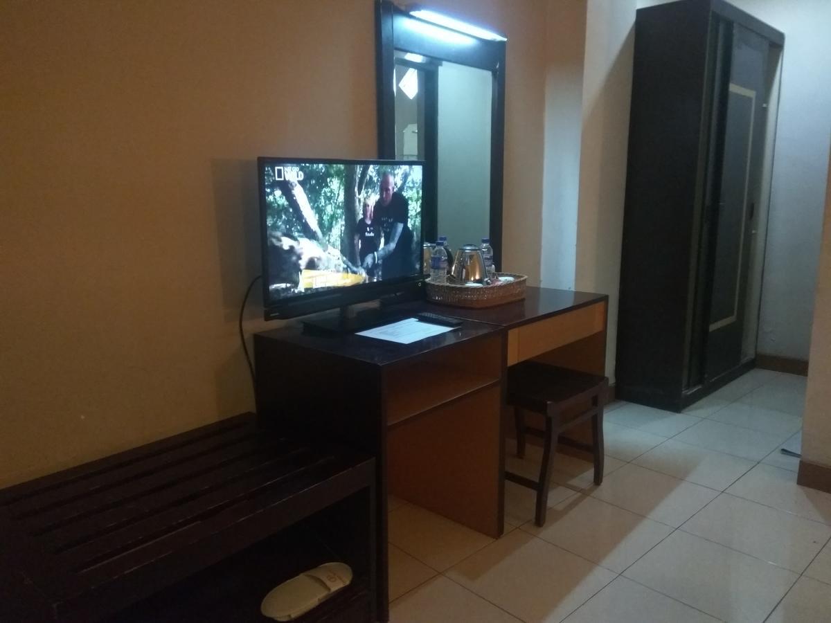 Graha Hotel Sragen Exterior foto